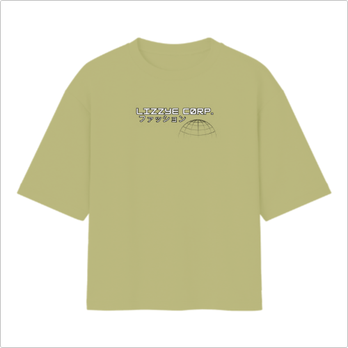 Camiseta com estampa frontal de texto estilizado "Lizzye Corp." em letras maiúsculas, acompanhado de caracteres japoneses e um desenho semi-ovalado.