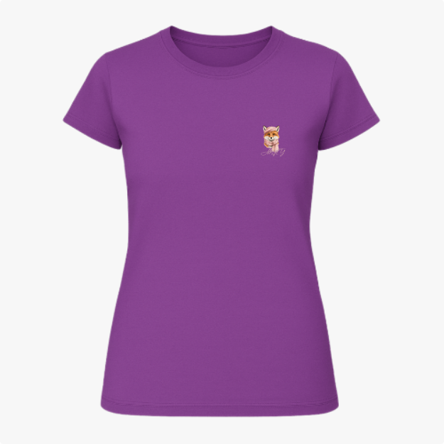 Camiseta com estampa frontal de um adorável cachorro usando uma coroa real, com a inscrição "Motty" em estilo cursivo logo abaixo do desenho.