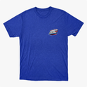 Camiseta com estampa frontal de "RS Challenge" estilizado e estampa traseira de "RS Challenge" maior com três carros em perspectiva detalhada.