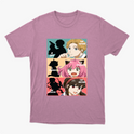 Camiseta com estampa frontal de três painéis mostrando silhuetas e personagens, com textos: "A Spy", "The Father", "Telepath", "The Daughter", "An Assassin", "The Mother".