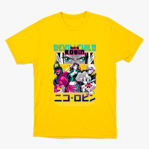 Camiseta com estampa frontal de personagem estilo mangá, com destaque para o olhar intenso acima de várias poses e figuras em ação, acompanhada por texto estilizado.