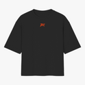 Camiseta com estampa frontal de iniciais estilizadas "TK" e estampa traseira de personagem musculoso com braços erguidos acima do texto "Parker Squad".
