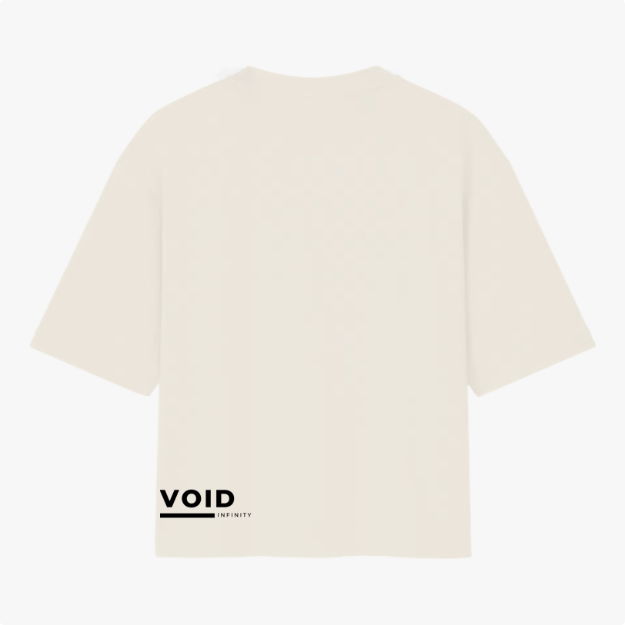 Camiseta com estampa traseira de "VOID INFINITY" em caracteres estilizados, localizados na parte inferior esquerda.