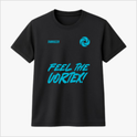 Camiseta com estampa frontal de logo circular estilizado e frase "FEEL THE VORTEX!" e estampa traseira de texto "BOTUVA 2026 VORTEX 4 WAY TEAM".