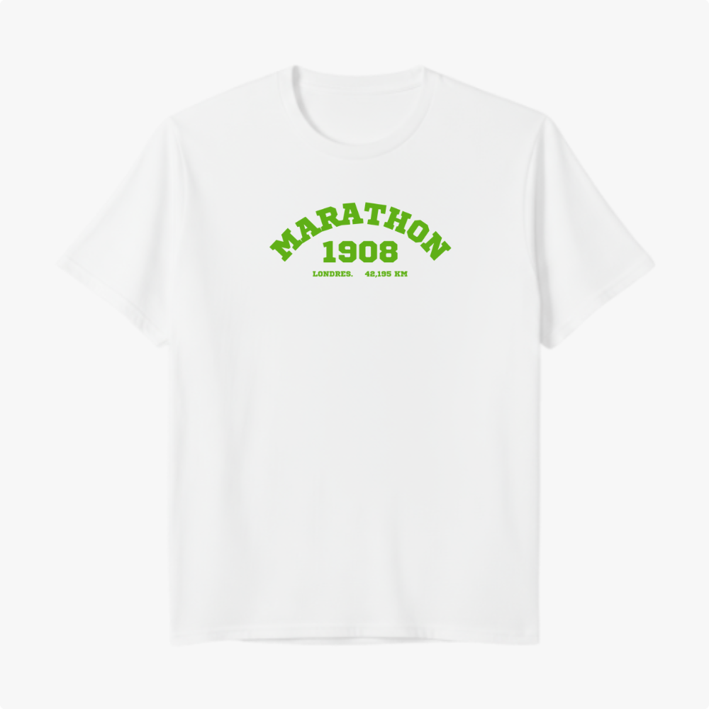Camiseta com estampa frontal de "Marathon 1908 Londres 42,195 km" e estampa traseira de pequeno símbolo com forma de laço em destaque.