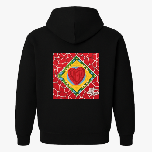 Moletom com estampa frontal de gaiola vazia estilizada e estampa traseira de coração vibrante em fundo de mosaico vermelho, assinado no canto.