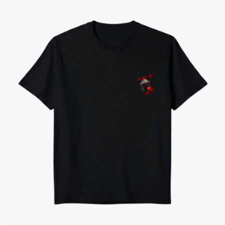 Camiseta com estampa frontal de capacete estilizado com detalhes vermelhos e pretos, destacando linhas fluidas que criam um movimento dinâmico.