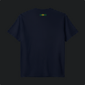 Camiseta com estampa frontal de "ORDEM & PROGRESSO" sobre uma bandeira fragmentada do Brasil e estampa traseira com "ELEVEN" e um pequeno símbolo.