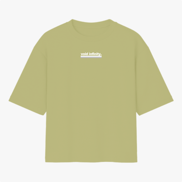 Camiseta com estampa frontal de texto "void infinity." em letras pequenas e negrito, acompanhada por uma linha sublinhada abaixo do texto.