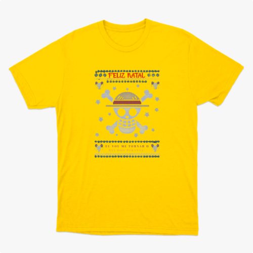 Camiseta com estampa frontal de caveira estilizada com chapéu, ossos cruzados, flocos de neve, pequenos crânios e a frase "Feliz Natal" acima.