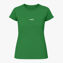 Camiseta com estampa frontal de um discreto logotipo estilizado em fonte moderna.
