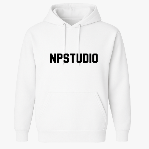 Moletom com estampa frontal de "NPSTUDIO" em letras grandes e estilizadas, centralizadas no peito, destacando-se de forma marcante.
