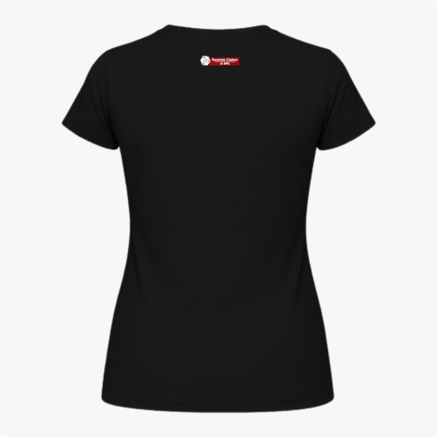 Camiseta com estampa frontal de gato com chapéu de mago, lendo um livro cercado por cristais e névoa; estampa traseira com pequeno logotipo textual.