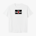 Camiseta com estampa frontal de texto "Kuarup" acima de um símbolo geométrico preto e branco com detalhe central em vermelho, e estampa traseira de símbolo menor similar.