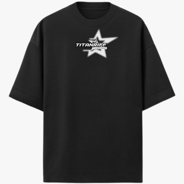 Camiseta com estampa frontal de uma estrela estilizada com efeito pontilhado, centralizada e envolvendo o nome "Titanriff" em fonte destacada.
