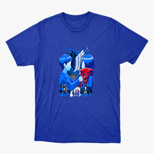 Camiseta com estampa frontal de duas figuras de perfil, uma com cachecol, enquadradas por um emblema, com silhuetas de várias pessoas ao fundo.