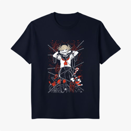 Camiseta com estampa frontal de uma figura estilizada com cabelo curto e expressão confiante, rodeada de elementos gráficos em linhas diagonais e formas abstratas.