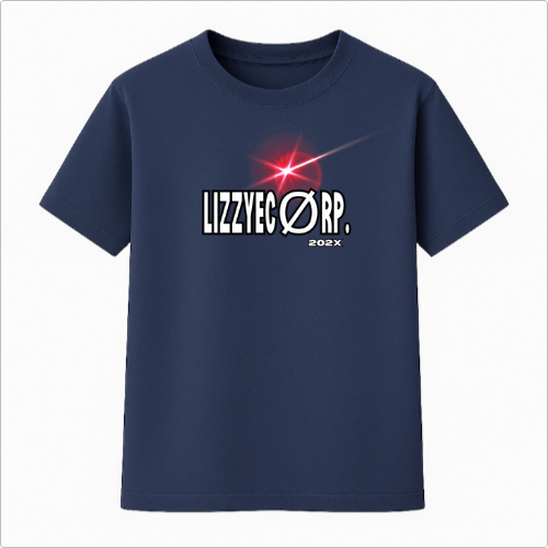Camiseta com estampa frontal de texto estilizado "LIZZYECO RP." acompanhado do ano "202X" e um efeito visual de brilho em forma de estrela.
