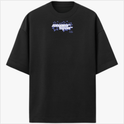 Camiseta com estampa frontal de texto estilizado "super star" rodeado por estrelas diversas, proporcionando um visual energético e moderno.