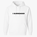 Moletom com estampa frontal de texto "I SURRENDER" em fonte negrito e estampa traseira de asas estilizadas simétricas com linhas curvas.