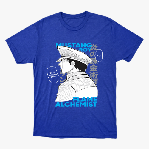 Camiseta com estampa frontal de personagem estilo mangá em perfil, com chapéu militar, acompanhada de textos como "Mustang Roy" e "Flame Alchemist".