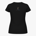 Camiseta com estampa frontal de imagem de Nossa Senhora em moldura colorida com flores e frase "Nossa Senhora, rogai por nós" e estampa traseira de logotipo com cruz e texto.