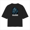 Camiseta com estampa frontal de texto "OLD SCHOOL WORSHIP" e estampa traseira de figura clássica tocando lira, com texto "OLD SCHOOL WORSHIP".