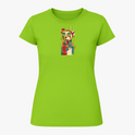 Camiseta com estampa frontal de urso estilizado usando óculos de sol com elementos geométricos e círculos sobrepostos, criando um efeito visual moderno.