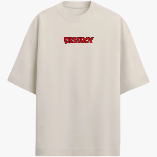 Camiseta com estampa frontal de texto "DESTROY" em fonte destacada e estampa traseira de personagens caricatos segurando potes de ervas e sal, com texto.