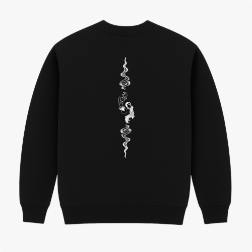 Moletom com estampa frontal de uma pequena figura de dragão estilizado e estampa traseira de dragão sinuoso com detalhes intricados ao longo das costas.