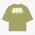 Camiseta com estampa traseira de "VOID INFINITY", estilizada com letras gotejantes, "STREET RACING CLUB" em círculo e "ESTD 2025" logo abaixo.