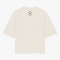 Camiseta com estampa frontal de texto "NÃO ME CONFUNDA COM UM HOMEM CIS" e estampa traseira de símbolo centralizado com texto circular "TRANSVESTICIO".