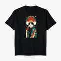 Camiseta com estampa frontal de um gato estilizado em trajes geométricos e óculos, com um fundo abstrato repleto de formas e elementos decorativos.