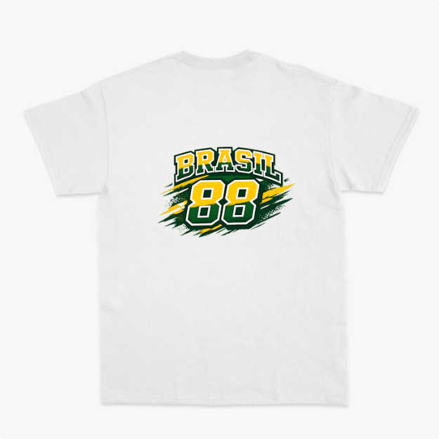 Camiseta com estampa frontal de "Rawbeat 88" em estilo gráfico dinâmico e estampa traseira de "Brasil 88" com design arrojado e número destacado.