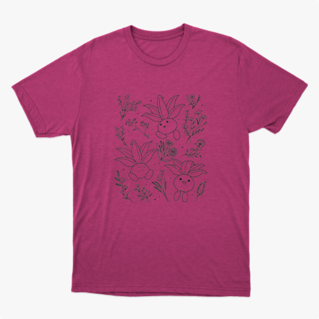 Camiseta com estampa frontal de desenhos sorridentes de criaturas vegetais estilizadas, cercadas por delicados detalhes de flores e folhagens diversas.