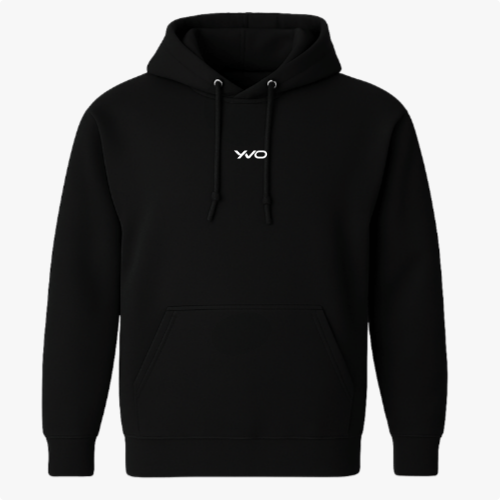 Moletom com estampa frontal de um pequeno logotipo estilizado no peito, formado por duas letras entrelaçadas, criando um design simples e contemporâneo.