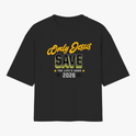 Camiseta com estampa frontal de "Only Jesus Save" acompanhada de "The Life's Good 2026" entre estrelas e símbolos, e estampa traseira de "God is Good".