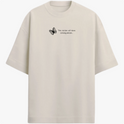 Camiseta com estampa frontal de borboleta acompanhada da frase "This action will have consequences..." em fonte simples e pequena.
