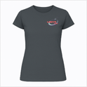 Camiseta com estampa frontal de logo estilizado com elemento circular e detalhes pontiagudos e estampa traseira de esfera central e orbitais entrelaçados.