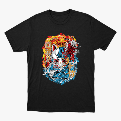 Camiseta com estampa frontal de máscara kitsune centralizada entre chamas e ondas, com kanjis japoneses e detalhes intricados de movimento e textura.
