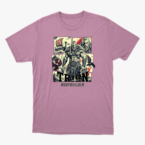 Camiseta com estampa frontal de um guerreiro musculoso em quadrantes, junto a um navio viking, escudo, espadas e texto "TRION BODYBUILDER".