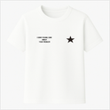 Camiseta com estampa frontal de uma estrela sólida ao lado de texto em letras maiúsculas que expressa uma mensagem direta e enfática.
