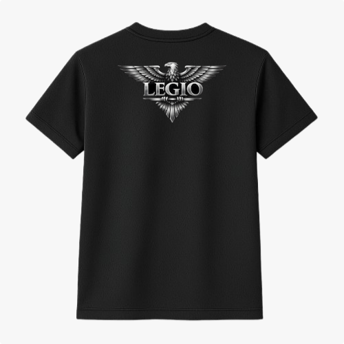 Camiseta com estampa frontal de um pequeno logo circular e estampa traseira de uma águia com asas abertas acima da palavra "LEGIO".