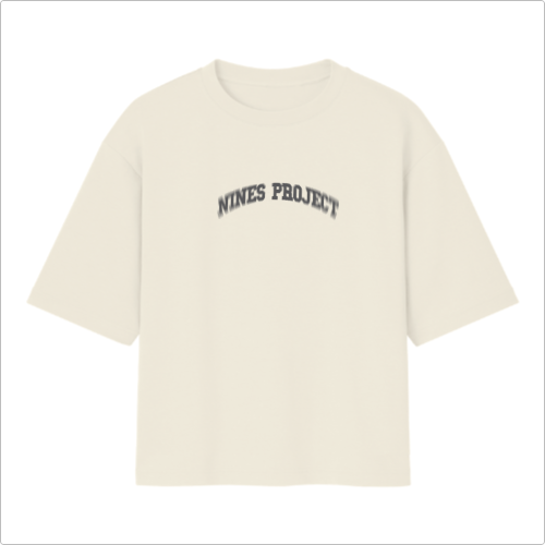 Camiseta sem estampa.