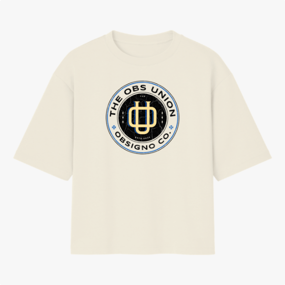 Camiseta com estampa frontal de círculo com texto "THE OBS UNION" e "OBSIGNO CO", em torno de um símbolo central estilizado geométrico.