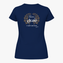 Camiseta com estampa frontal de "Filha do Agro" rodeada por folhas douradas e estampa traseira similar com o texto adicional "O campo é meu lugar".