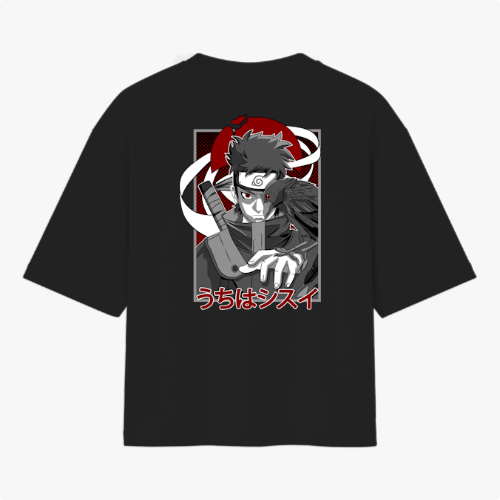 Camiseta com estampa frontal de olho estilizado e texto "SHISUI" e estampa traseira de personagem com expressão intensa, fundo geométrico e escrita em japonês.