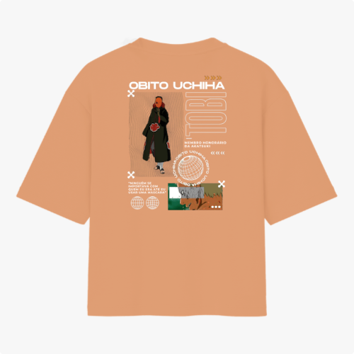 Camiseta com estampa frontal de olhos intensos e nome em destaque, e estampa traseira de personagem estilizado com texo, figuras geométricas e ilustrações.