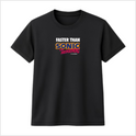 Camiseta com estampa frontal de texto estilizado "Faster Than Sonic the Hedgehog" com tipografia em diferentes cores, criando um contraste vibrante.