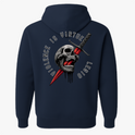 Moletom com estampa frontal de texto "VIOLENCE IS VIRTUE LEGIO" e estampa traseira de crânio perfurado por adaga vermelha, rodeado pelo mesmo texto.